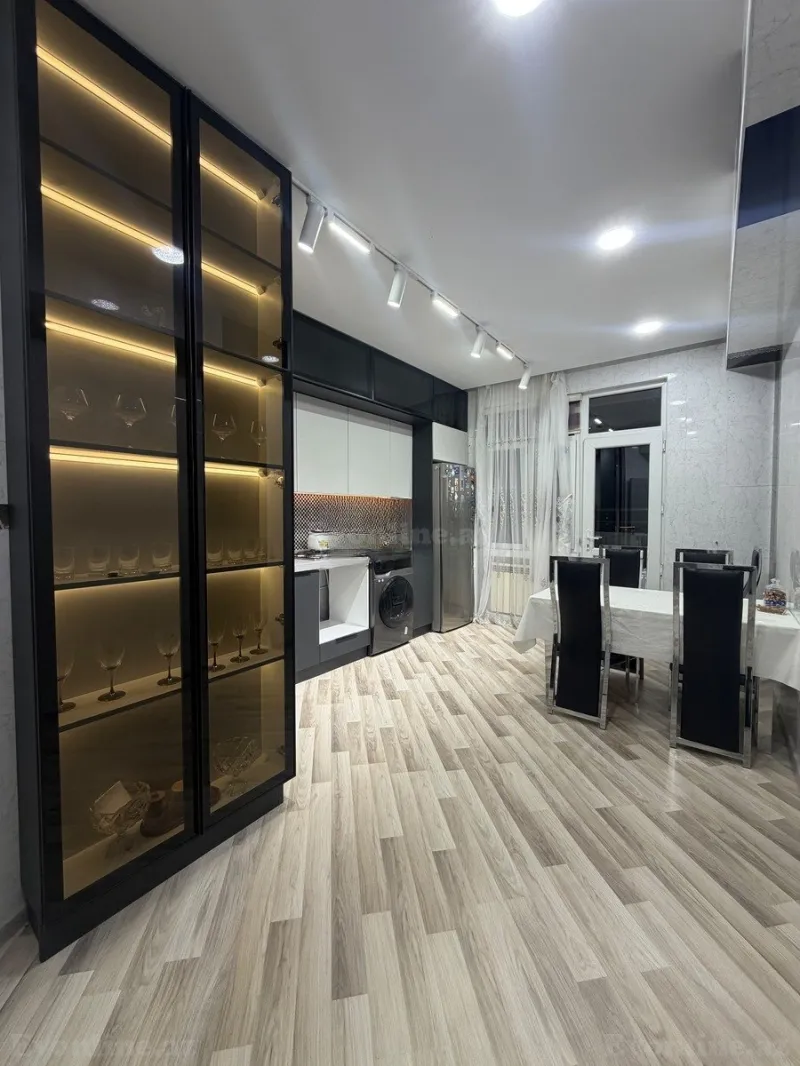 Satılır 3 otaqlı Mənzil Yeni tikili 115 m² Bakı, Xətai r., Həzi Aslanov m., Həzi Aslanov — Bakı