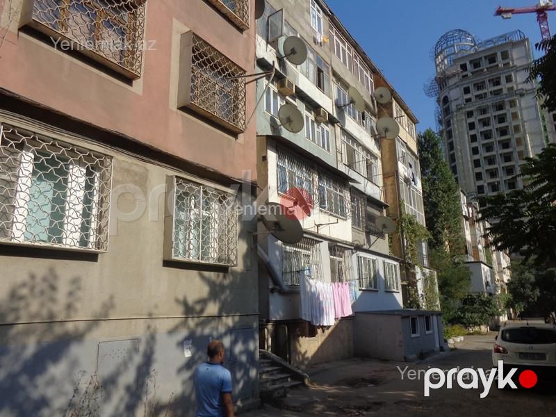 Satılır 3 otaqlı Bina evi menzil (Köhnə tikili), 100 m², Yasamal rayonu — Mənzil, Bakı (2)