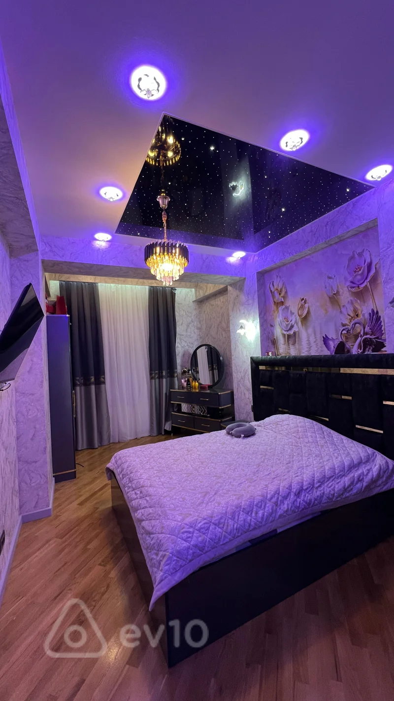 3 otaqlı mənzil, 140 m², Mircelal küçesi 32 — Bakı