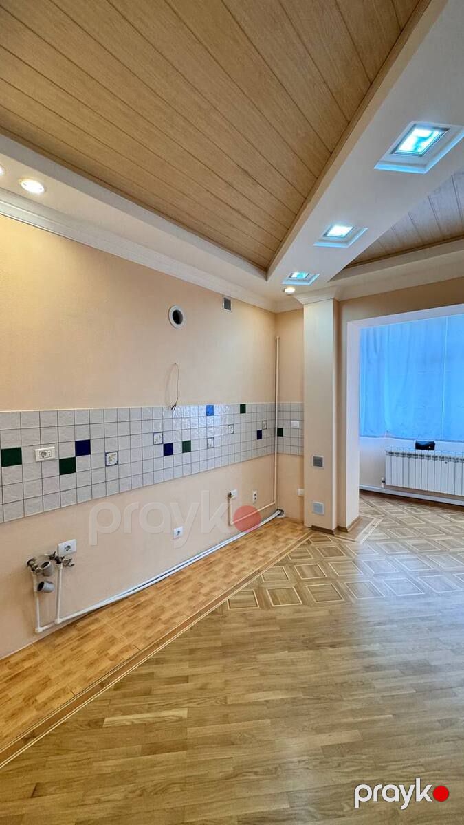 İcarəyə verilir 7 otaqlı köhnə tikili 250 m² — Mənzil, Bakı (10)