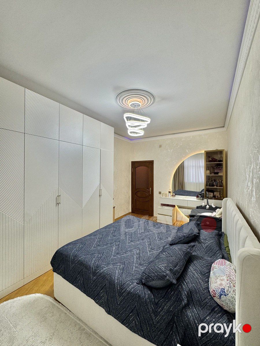 Satılır 4 otaqlı köhnə tikili 146 m² — Mənzil, Bakı (9)