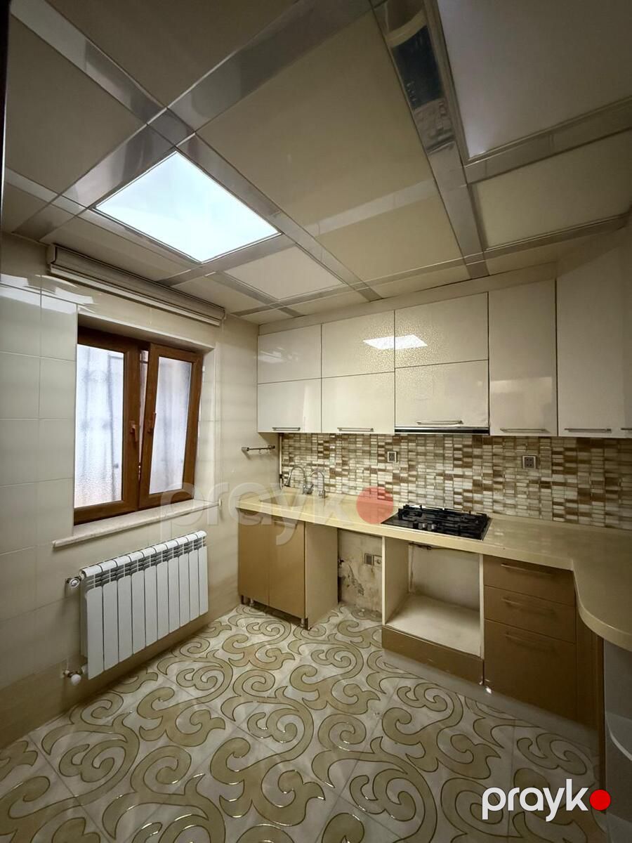 Satılır 2 otaqlı köhnə tikili 65 m² — Mənzil, Bakı (7)