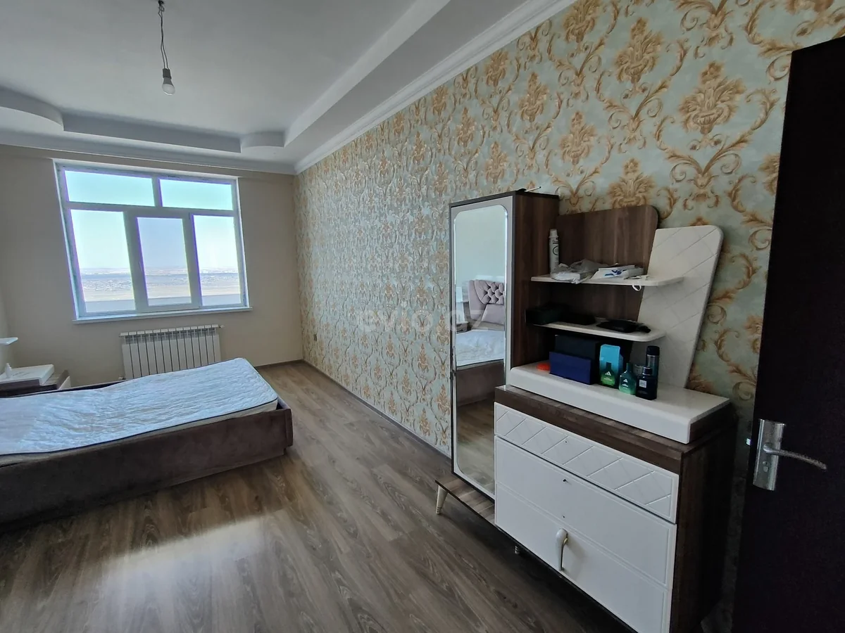 3 otaqlı tam təmirli mənzil satılır Yeni Günəşli qəsəbəsində — Mənzil, Bakı (5)