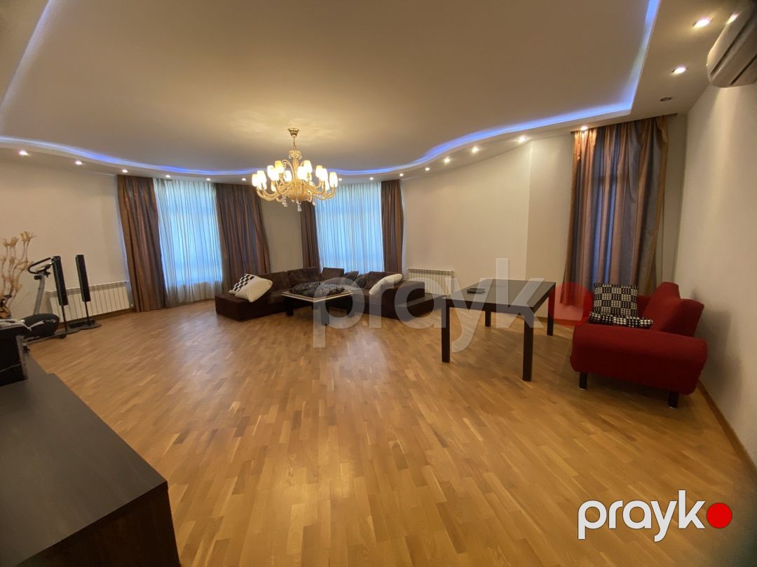 Satılır 4 otaqlı yeni tikili 200 m² — Mənzil, Bakı (2)