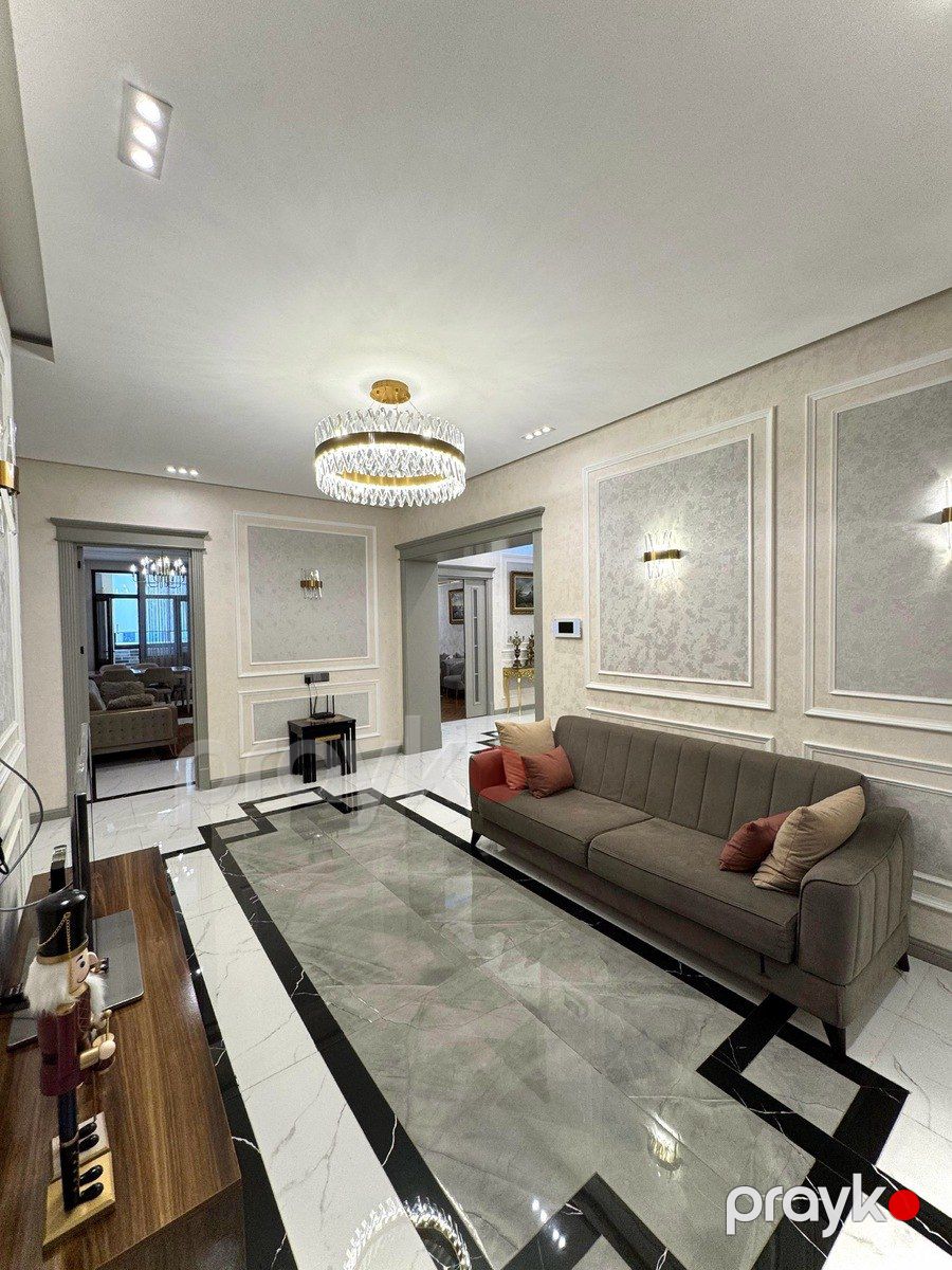 Satılır 4 otaqlı yeni tikili 215 m² — Mənzil, Bakı (8)