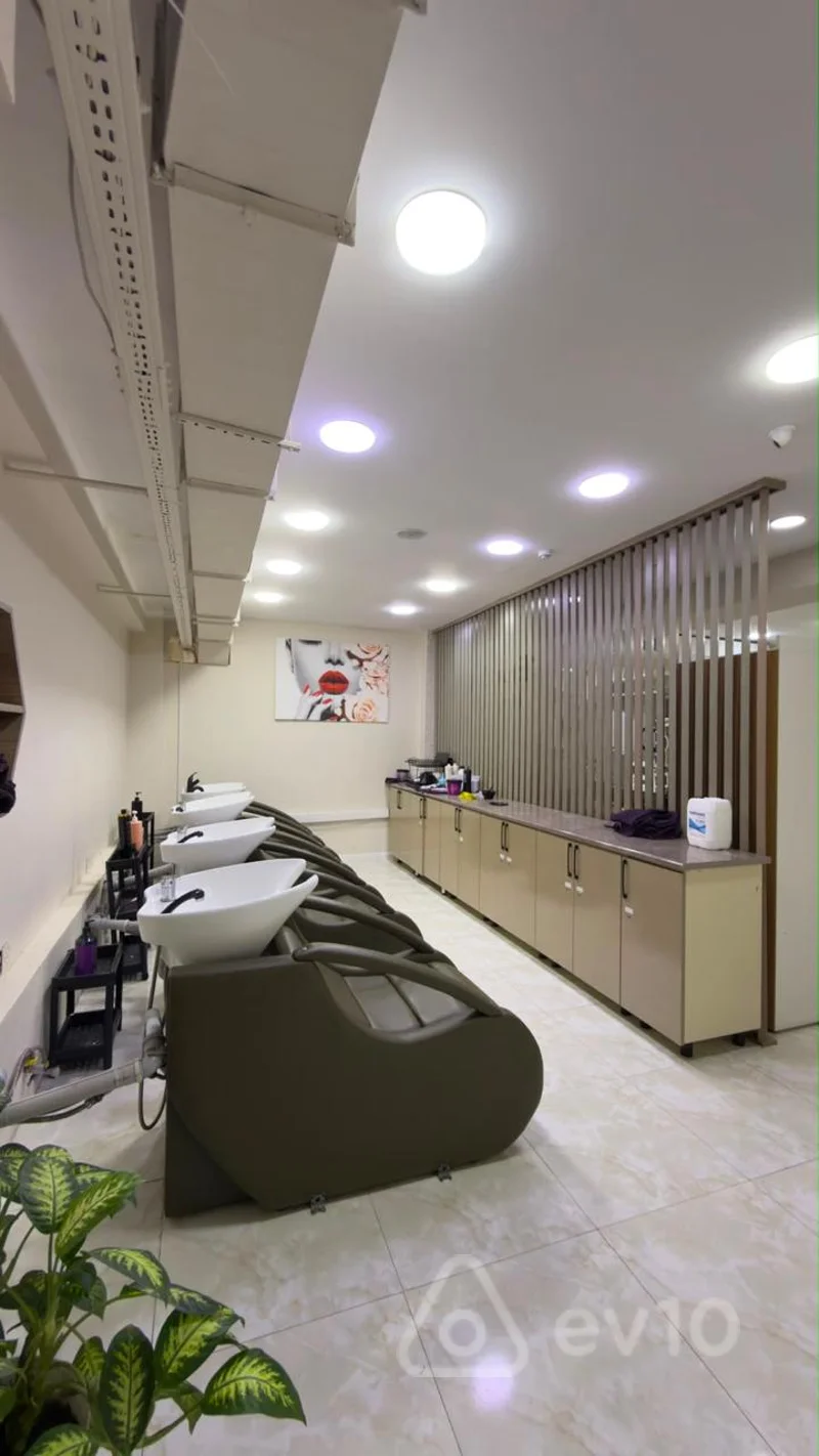 Obyekt, 281 m², Bəsdi Bağırova küçəsi — Əmlak, Bakı (8)