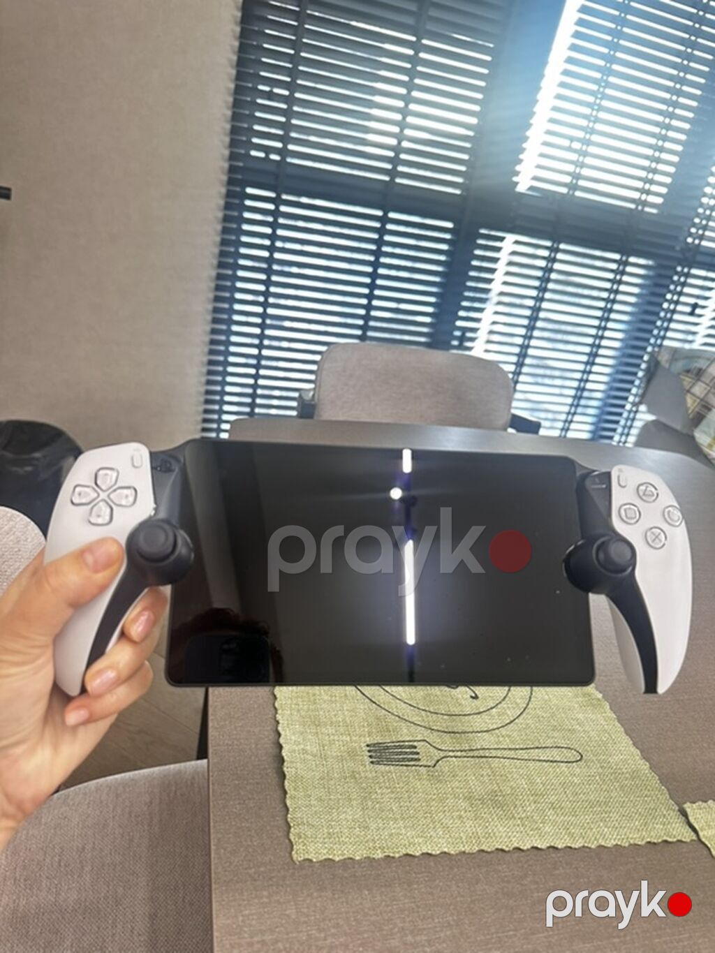Sony PlayStation Portal Remote Player - PS5 üçün rəsmi uzaqdan oyun — Oyun konsolları, Bakı (4)