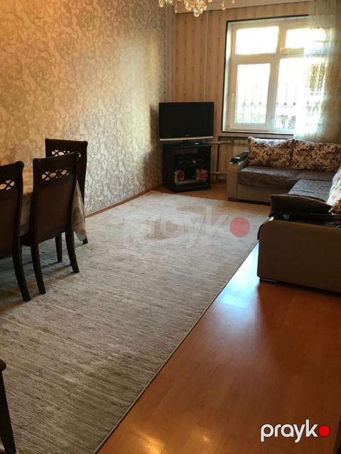Satılır 5 otaqlı köhnə tikili 115 m² — Bakı