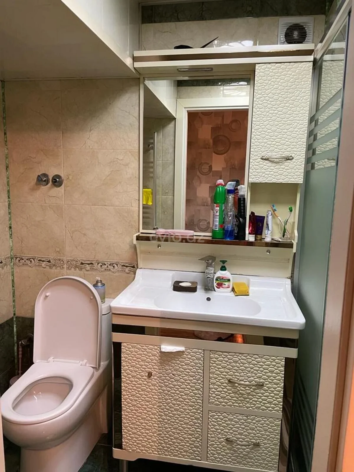 Kirayə 2 otaqlı mənzil Xalqlar Dostluğu metrosu yaxınlığında — Mənzil, Bakı (10)