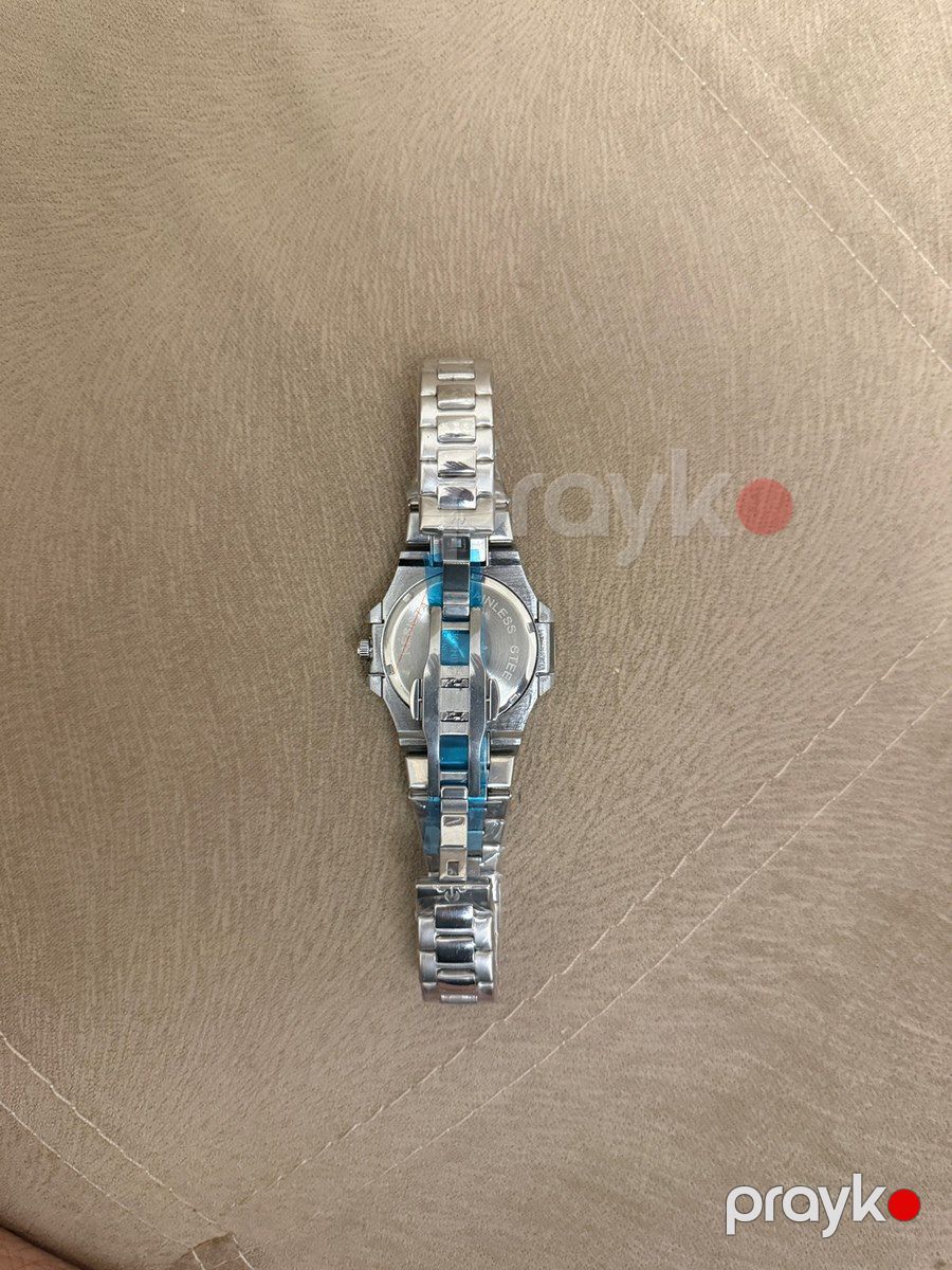 Patek Philippe qol saatı — Şəxsi əşyalar, Bakı (2)