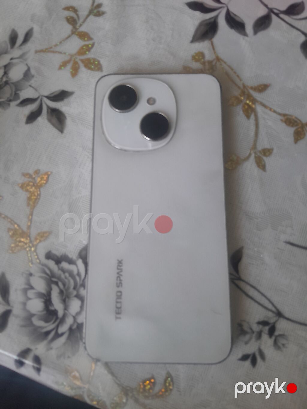 Tecno Spark, rəng - Ağ, Qırıq — Tecno, Bakı (4)