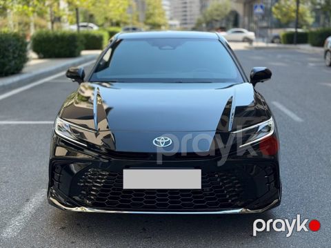 Toyota Camry, 2.0 L, 1 kWh, 2025 il, 28 000 km — Bakı