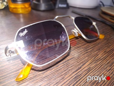 Persol gün eynəyi - Brend: Persol (şüşədə logo qeyd olunub) - Mənşə — Bakı