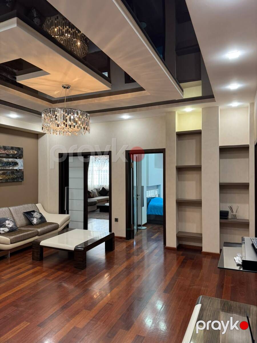 Satılır 4 otaqlı yeni tikili 220 m² — Mənzil, Bakı (2)