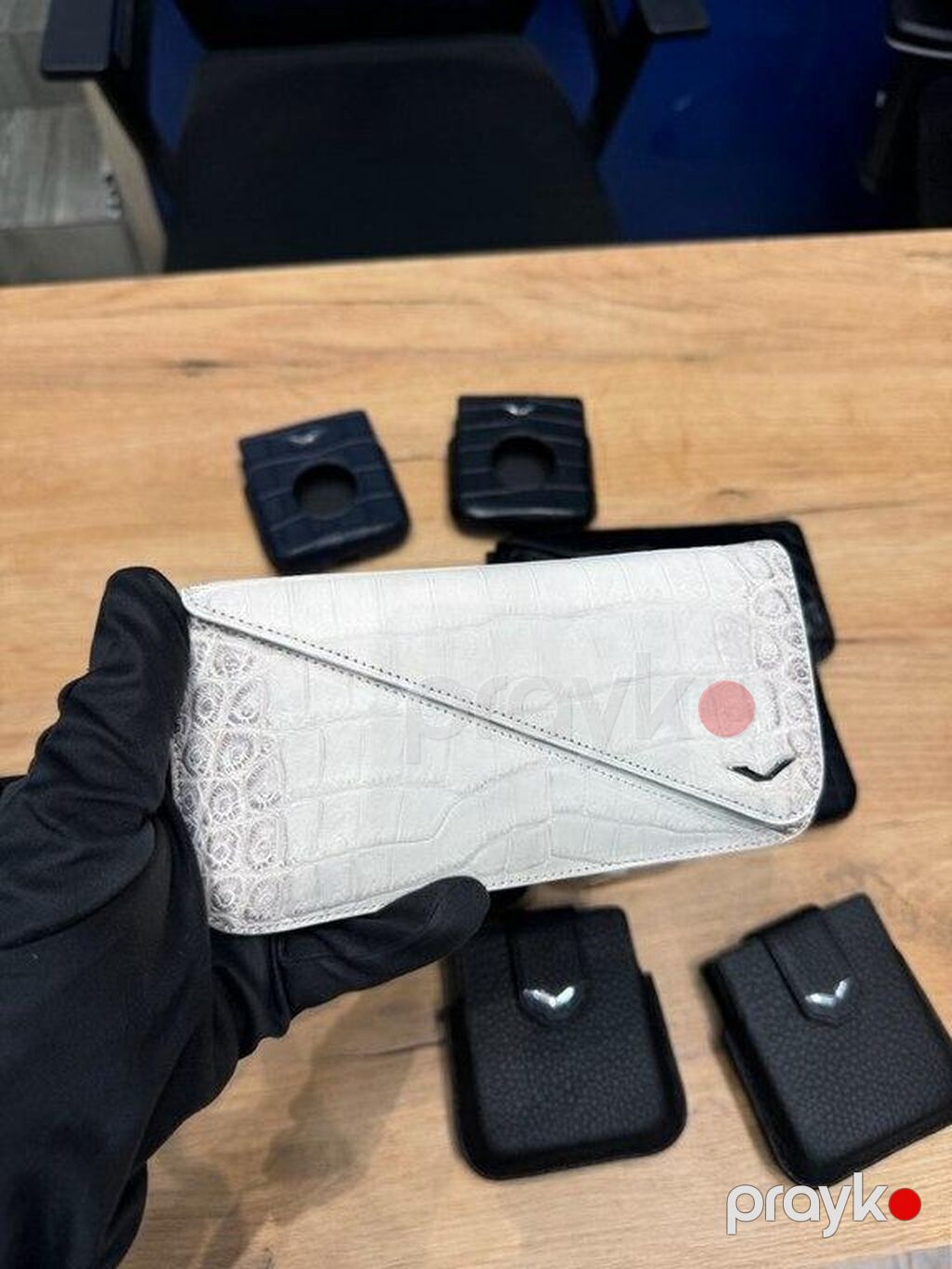 Vertu IronFlip Modeli Kabro 2024 Exclusive New Vertu IronFlip Kabro — Çexollər, Bakı (10)