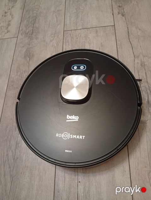 Robot tozsoran Beko — Bakı