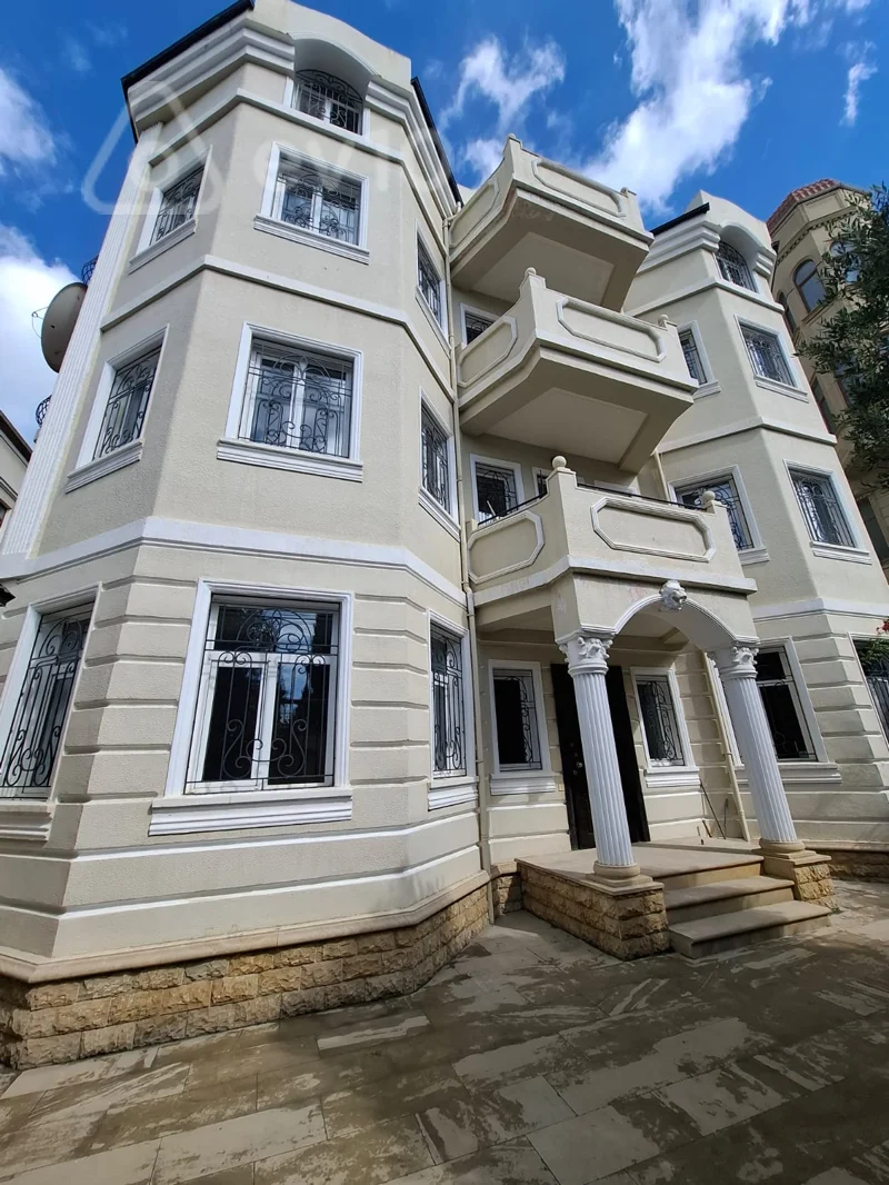 7 otaqlı həyət evi, 400 m², Həsən Əliyev küc 11 — Bakı