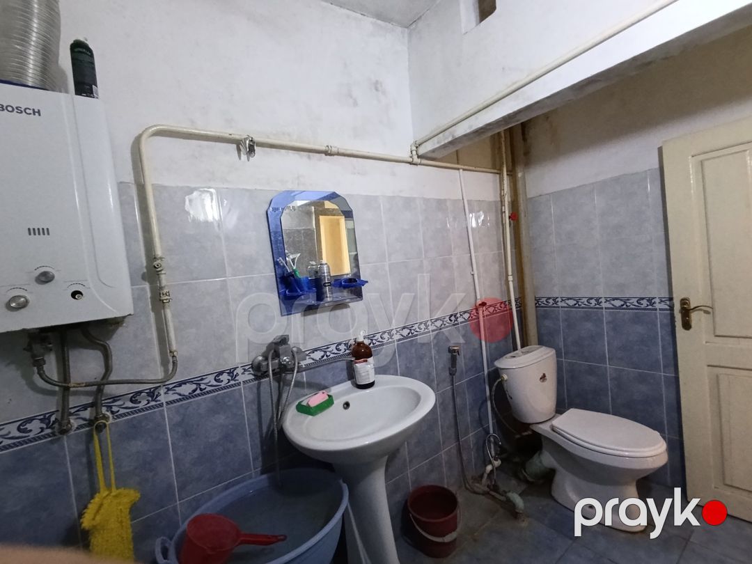 Satılır 2 otaqlı köhnə tikili 55 m² — Mənzil, Bakı (7)