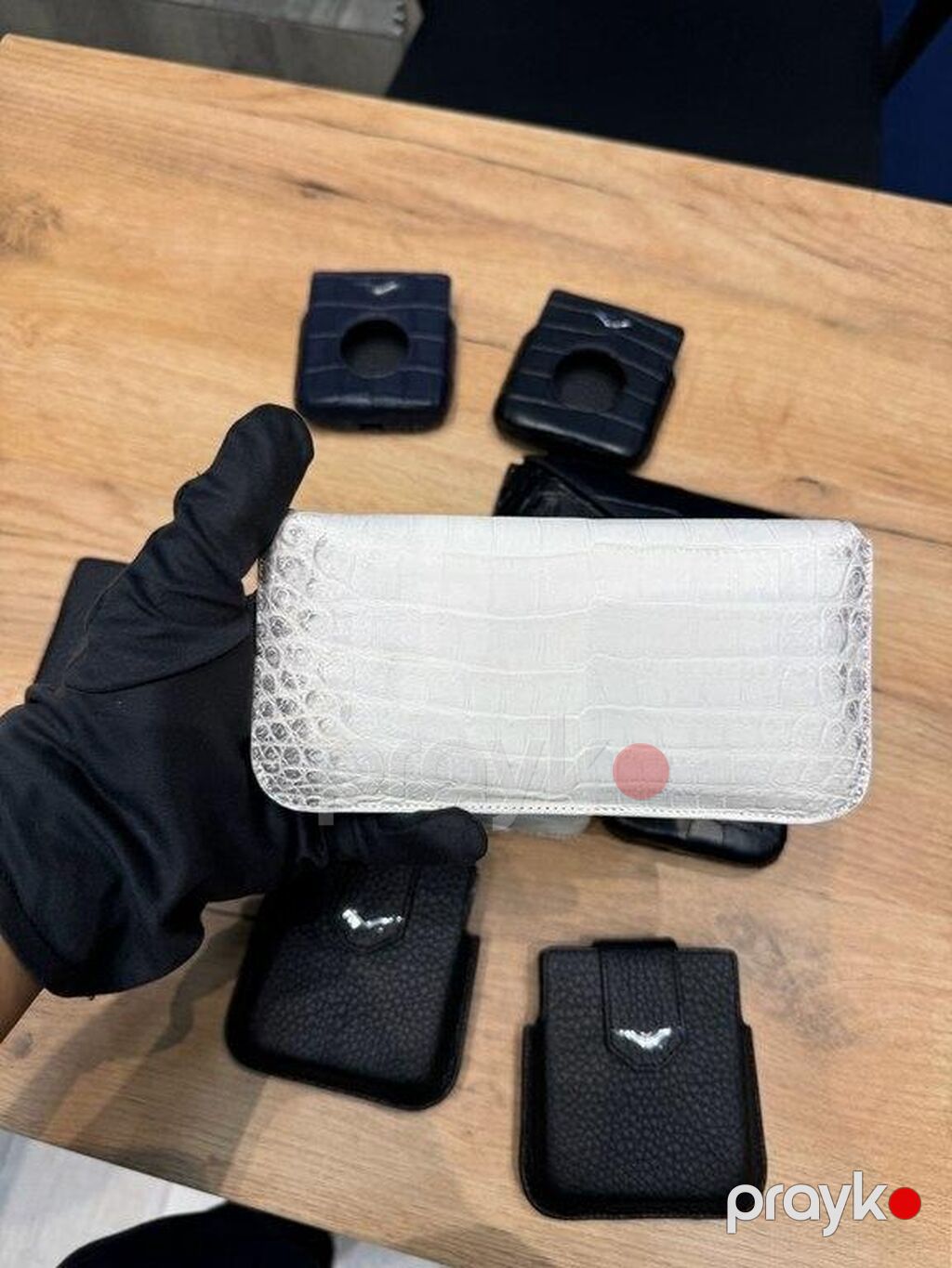 Vertu IronFlip Modeli Kabro 2024 Exclusive New Vertu IronFlip Kabro — Çexollər, Bakı (9)