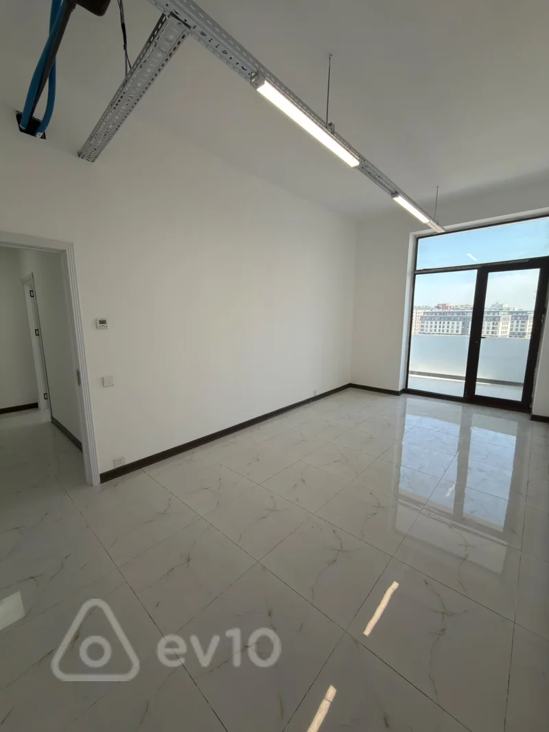 Ofis, 134 m², 28 May Metronun yaxınlığı — kirayə — Ofis, Bakı (9)
