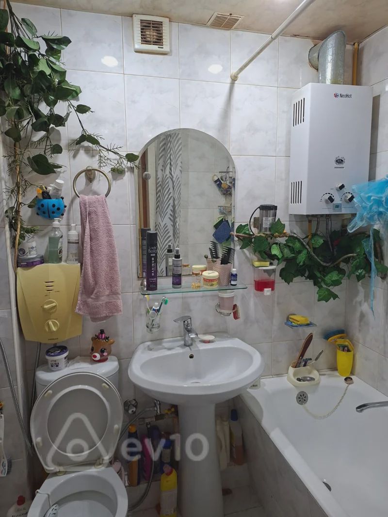 For sale: 3-room apartment (old building), 65 m² — Mənzil, Bakı (12)