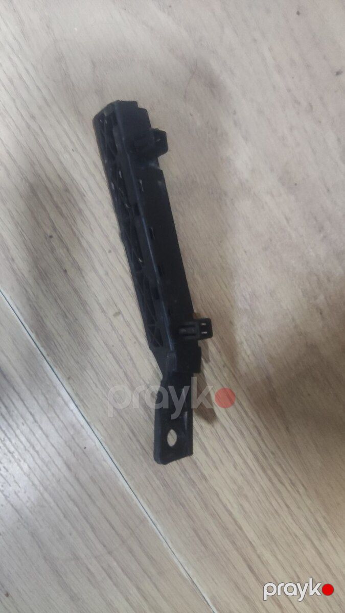 Nissan Tiida sağ salaska — Ehtiyat hissələri və aksesuarlar, Bakı (2)