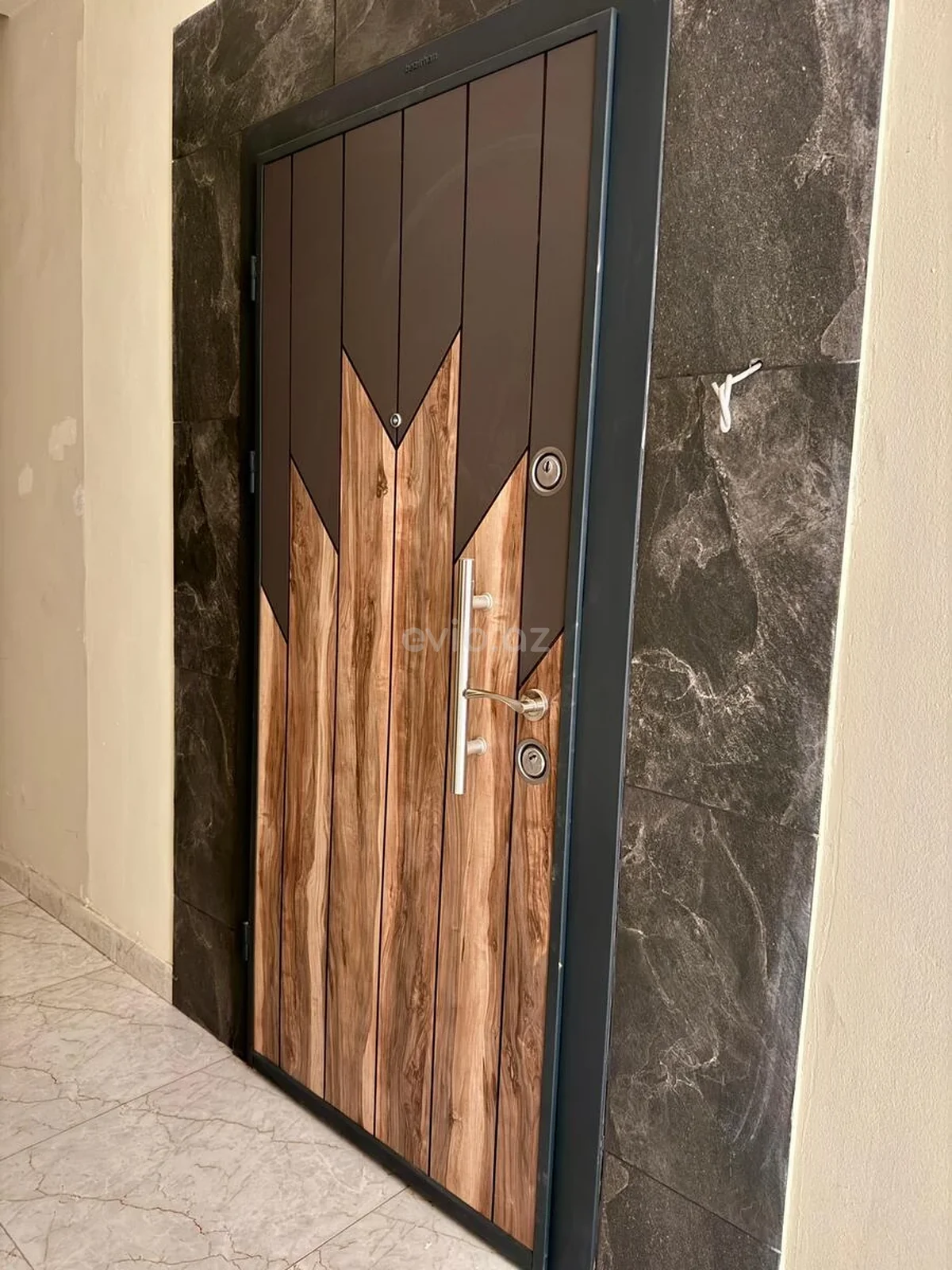 2 otaqlı tam təmirli mənzil satılır Yeni Günəşli qəsəbəsində — Mənzil, Bakı (8)