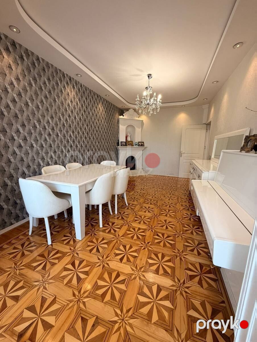 Satılır 4 otaqlı köhnə tikili 120 m² — Mənzil, Bakı (3)