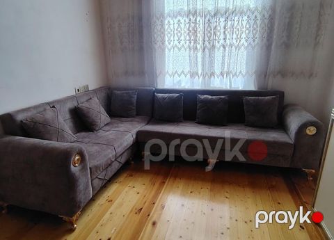 Kunc divan 350azn. olcu 2/3. açilir. bazalidi. Unvan