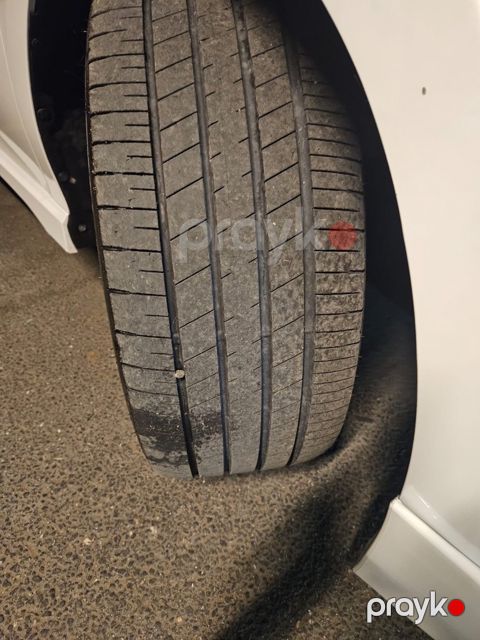 Dunlop təkəri 235/40 R19 — Bakı