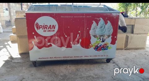 Dondurma vitrini 350 Azn son qiymetle Yaşmada satilir. Ölçü 1,30*64*70 — Bakı