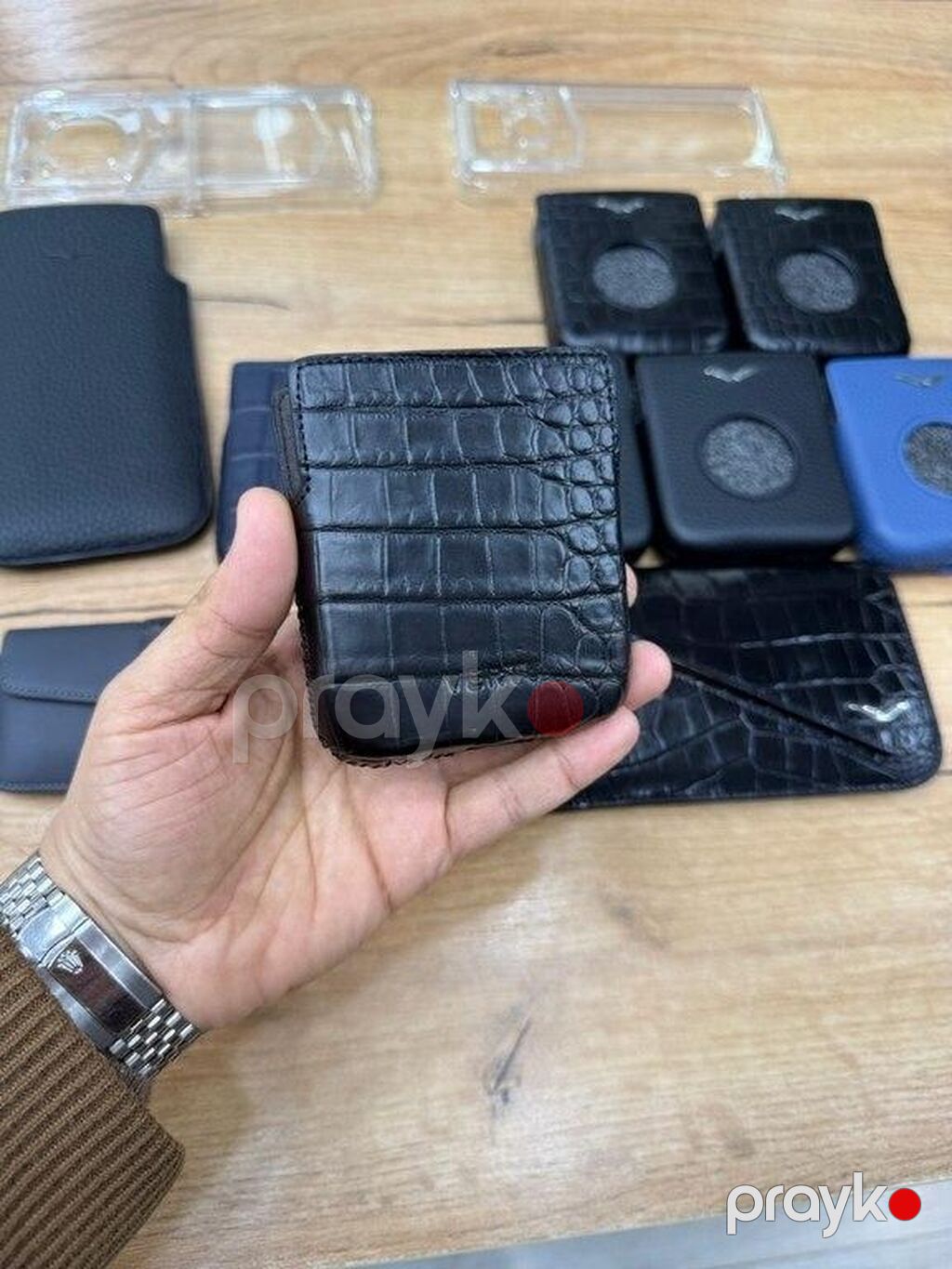 "Vertu Ironflip Alligator Skin Basalt Black 512GB/12GB" arxalığı — Çexollər, Bakı (6)