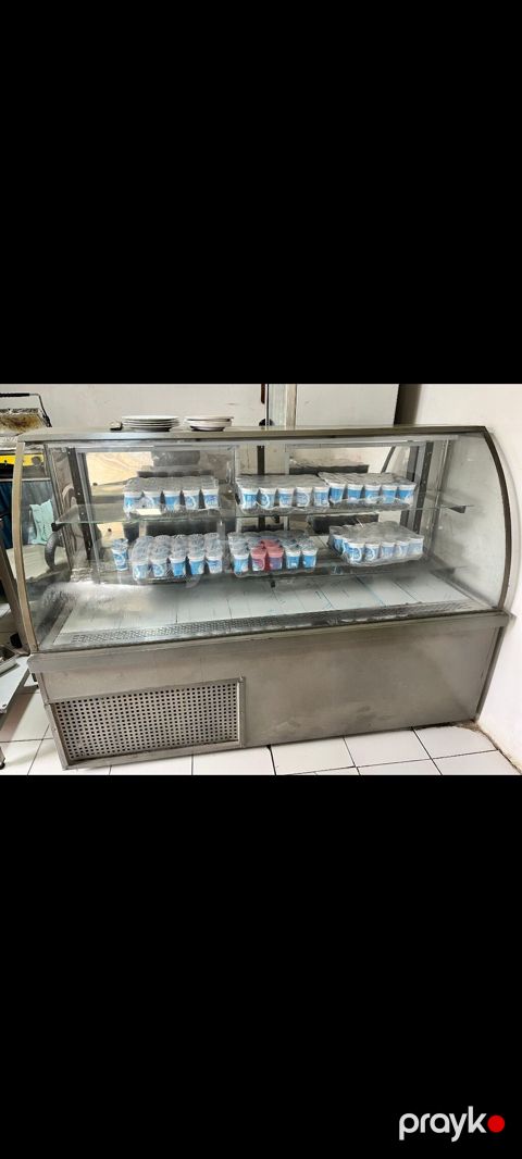 Endirim Vitrin soyuducu 350azn. Seliqeli veziyyetdedir. Unvan