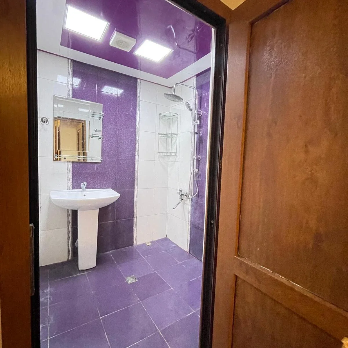 Kirayə 3 otaqlı mənzil Bakıxanov qəsəbəsində — Mənzil, Bakı (9)