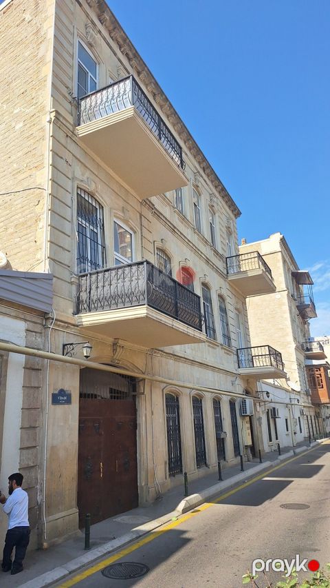 Satılır 1 otaqlı köhnə tikili 35 m² — Bakı