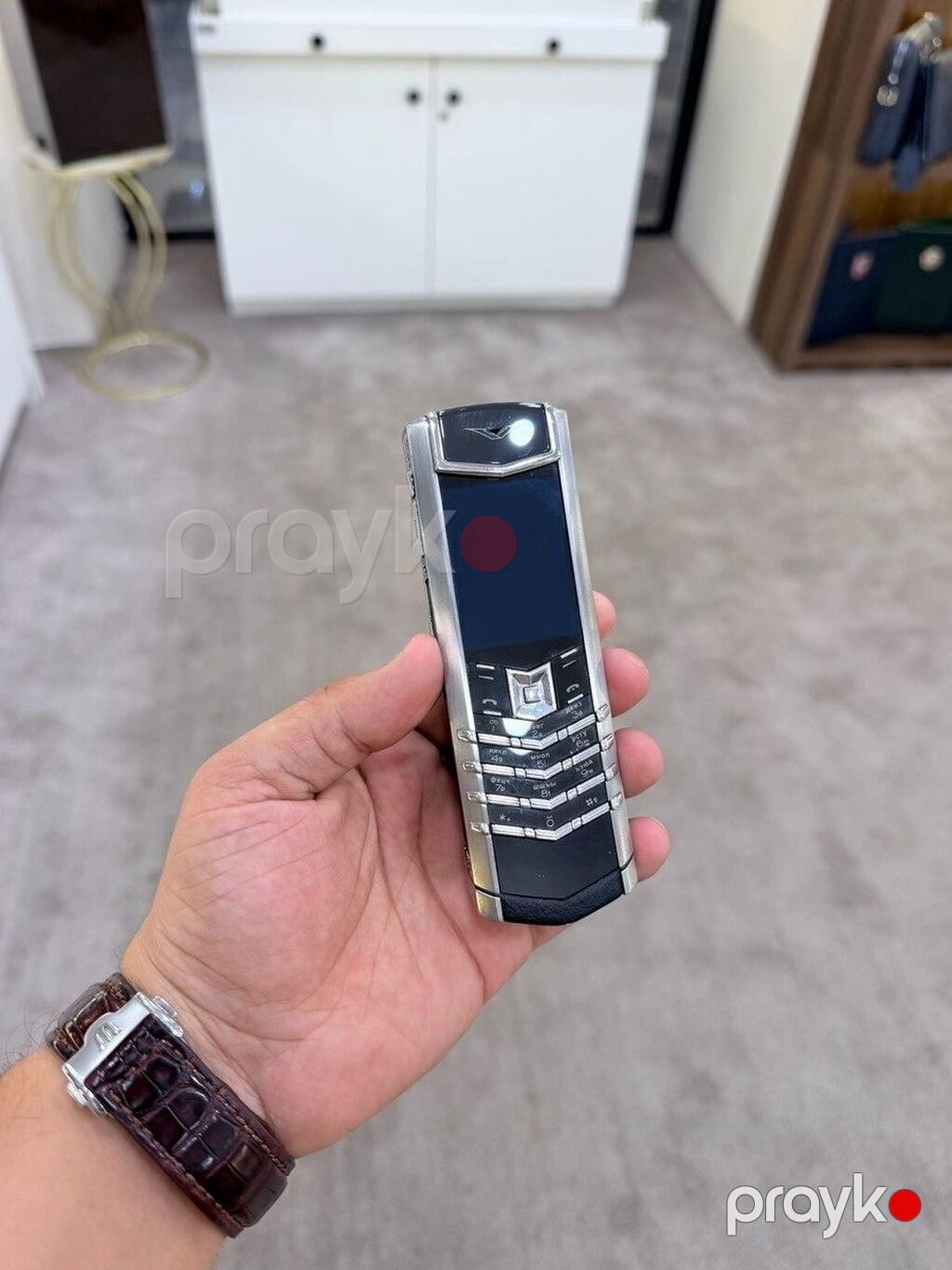 Vertu 4 GB, rəng - Gümüşü, Düyməli — Vertu, Bakı (4)