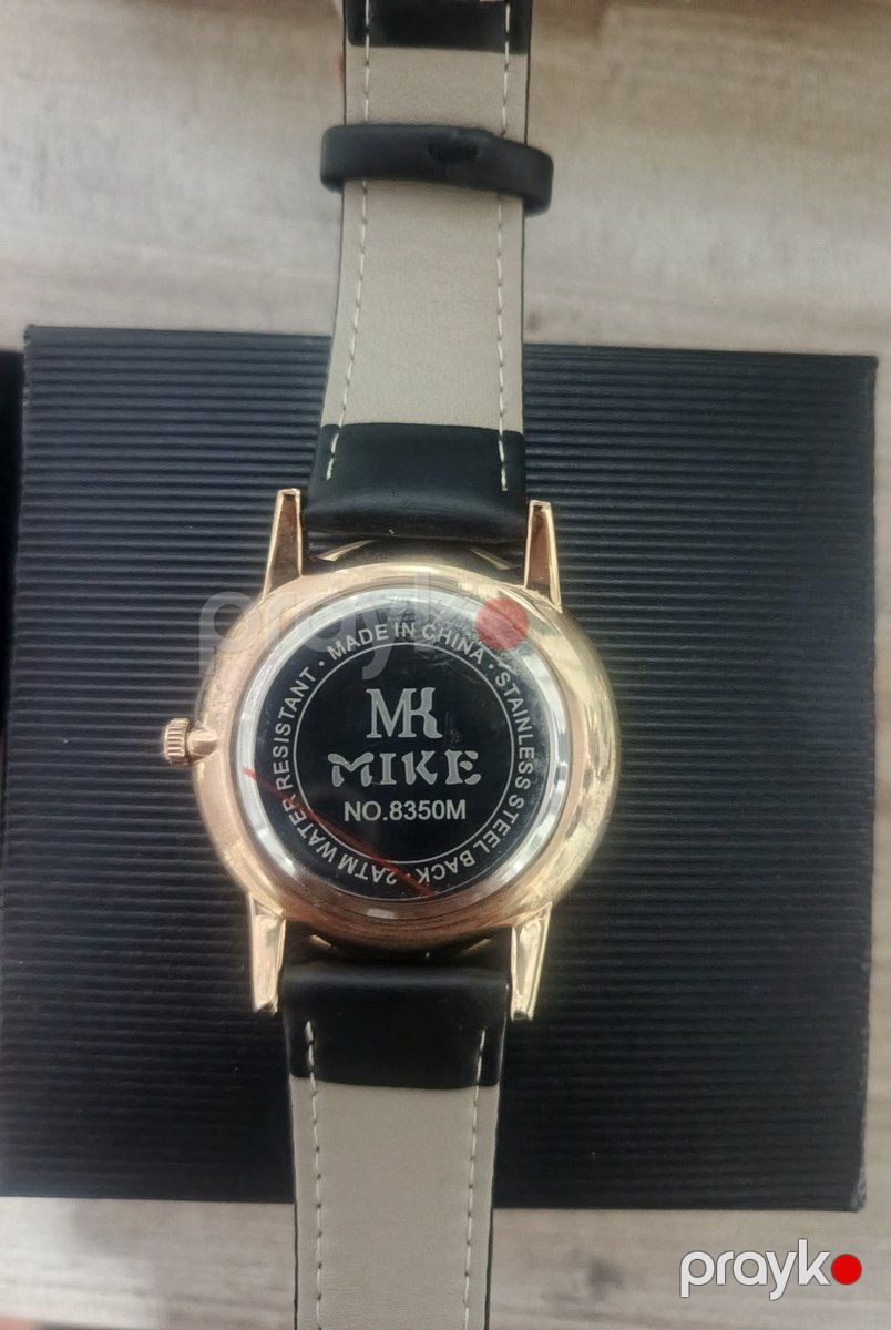 MK Mike qol saatı — Şəxsi əşyalar, Bakı (2)