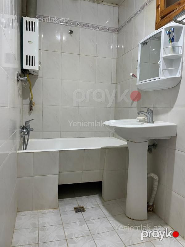 Satılır 3 otaqlı Bina evi menzil (Köhnə tikili), 80 m², Binəqədi rayonu — Mənzil, Bakı (7)
