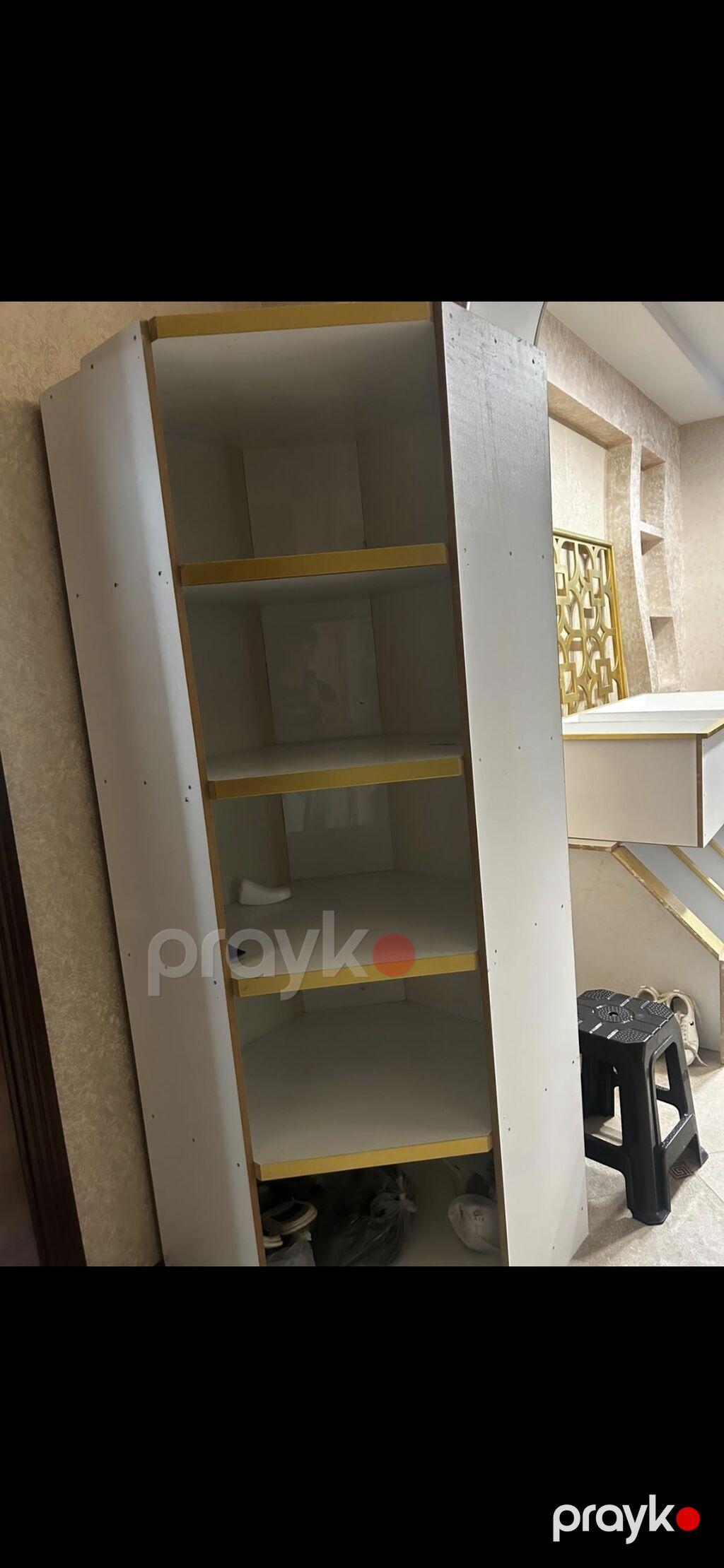 Mağaza üçün vitrin və bucaq rəfi dəsti - Material: ağ laminat/MDF — Vitrini, Bakı (2)