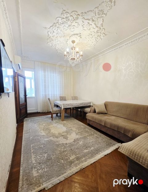 Satılır 3 otaqlı köhnə tikili 75 m² — Bakı
