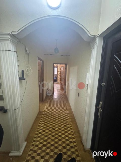 Satılır 2 otaqlı köhnə tikili 65 m² — Bakı