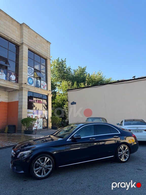 Mercedes C 300, 2.0 L, 2018 il, 117 000 km — Avtomobillər, Bakı (12)