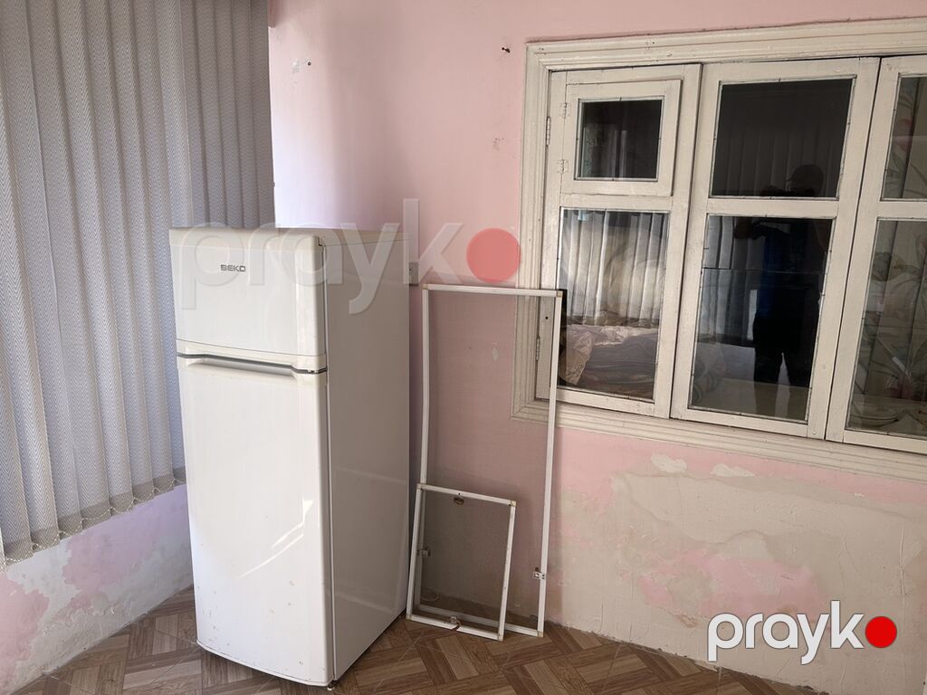 Lənkəran şəhərində, Kiçik Bazar məscidi yaxınlığında qız tələbələr — Ev, villa, Lənkəran (9)