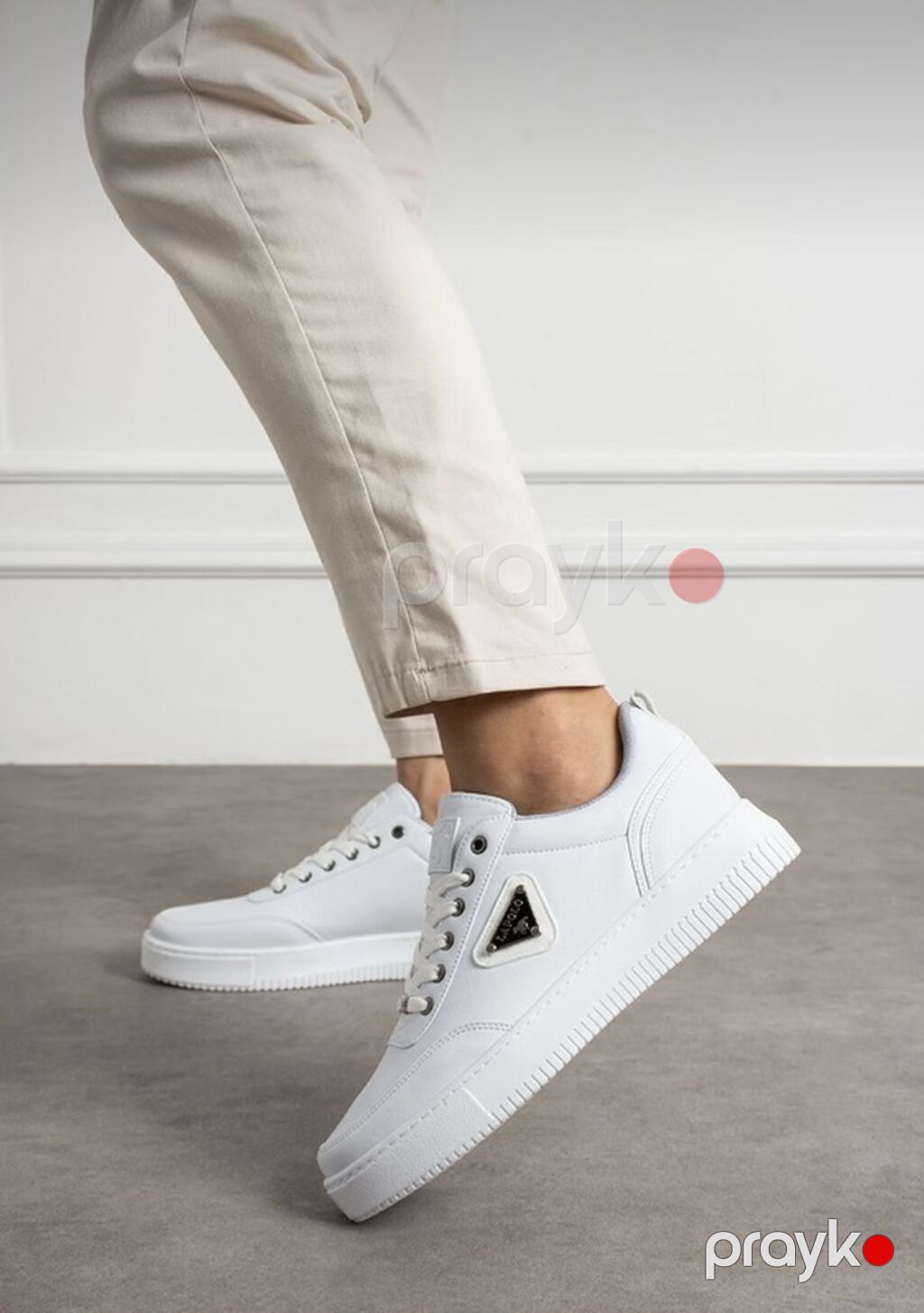 Ağ rəngli kişi krossovkası. Minimalist və zövqlü dizayna malik model — Krossovkalar, Bakı (3)