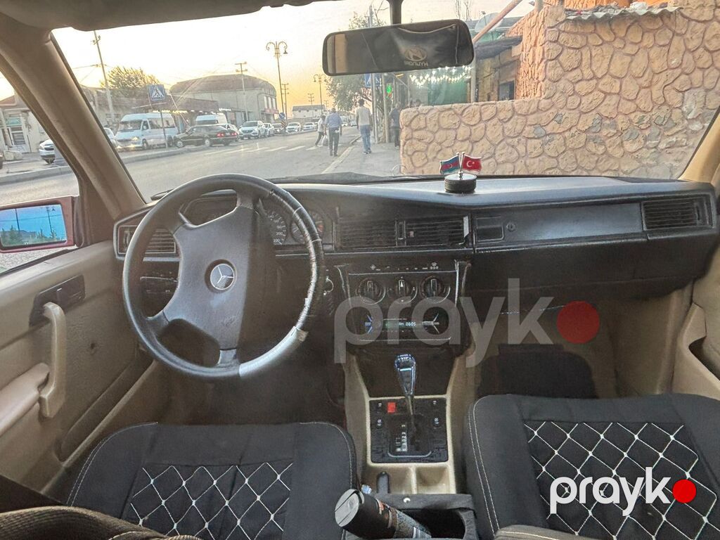 Mercedes-Benz 190 (W201) sedan - Kuzov: 4 qapılı sedan, tünd bordo — Avtomobillər, Bakı (7)