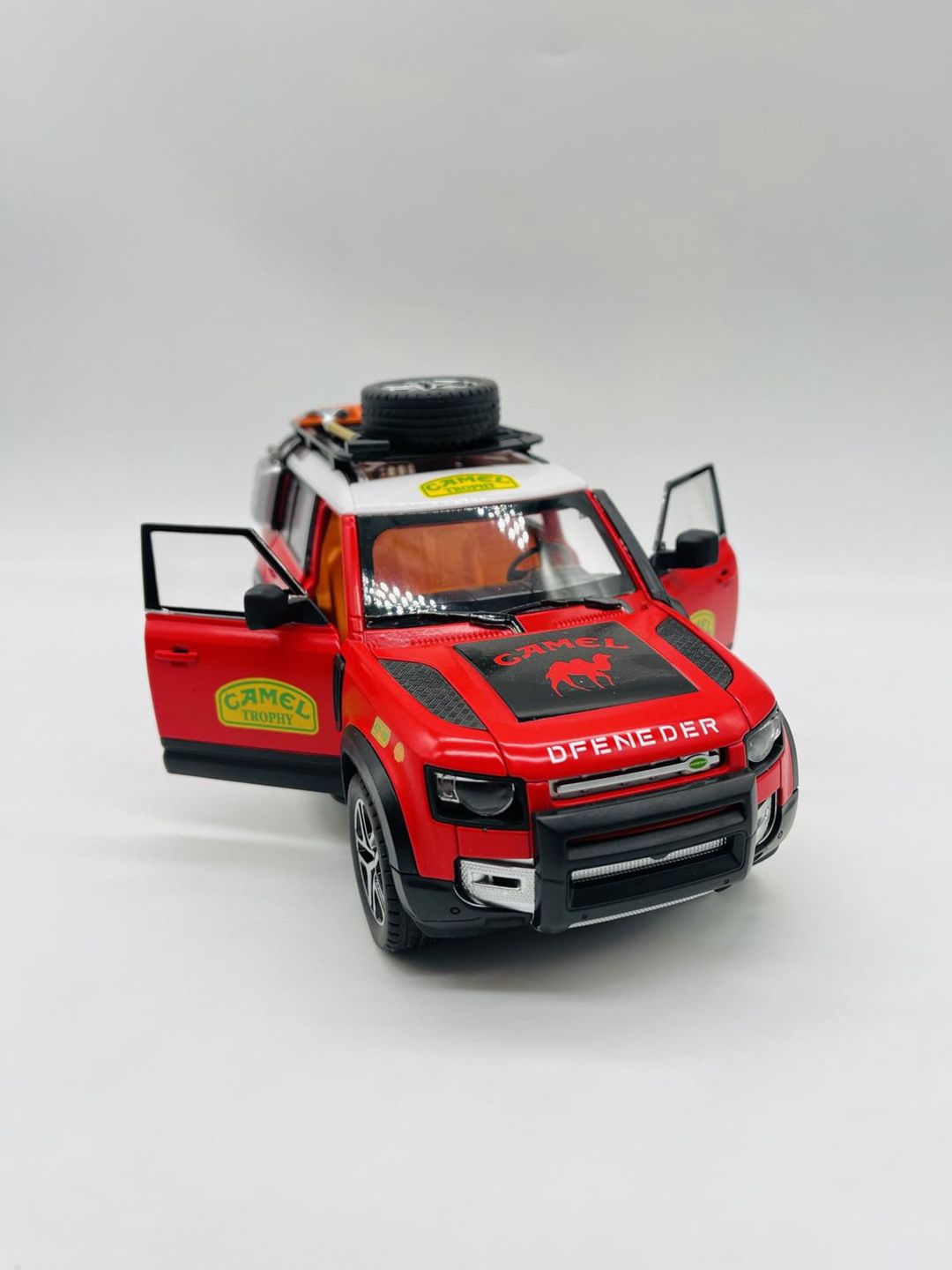 Oyuncaq maşın Land Rover Defender Off-Road, metal, qırmızı — Mallar, Bakı