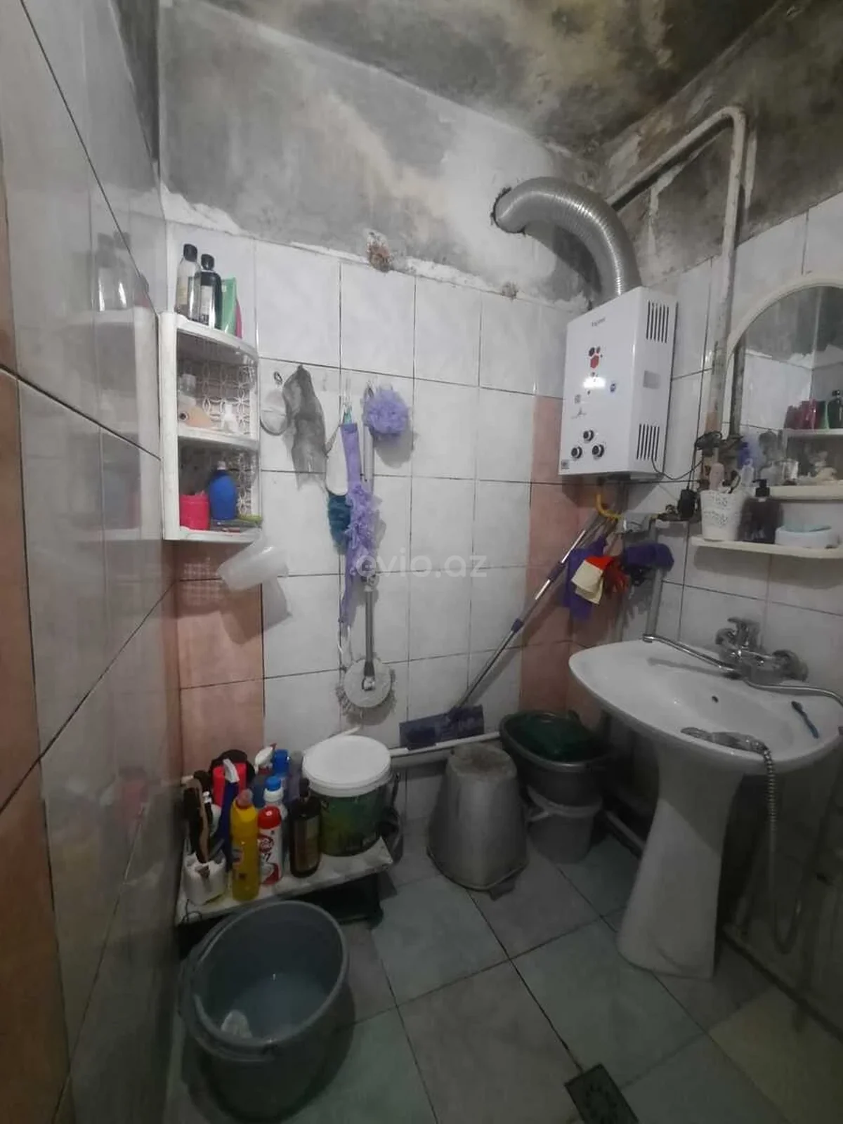 2 otaqlı orta təmirli mənzil satılır Bakıxanov qəsəbəsində — Mənzil, Bakı (7)