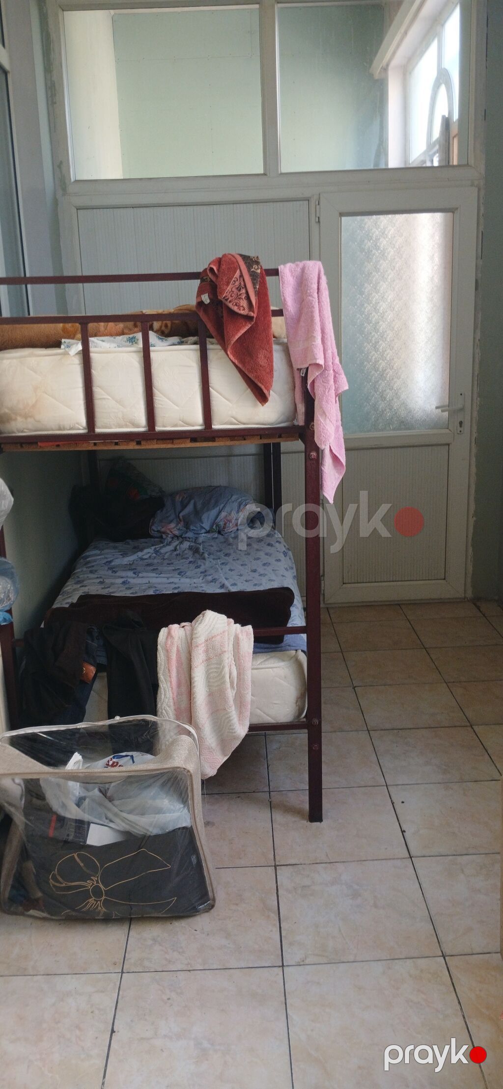 Köməkçi yataqxana/hostel tipli obyekt – uzun dəhliz boyunca pərdələrlə — Mənzil, Bakı (5)