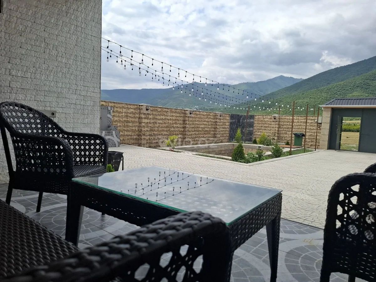 Kirayə 3 otaqlı bağ evi Oğuzda — Oğuz