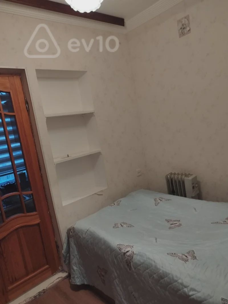 For rent: 2-room apartment (old building), 40 m² — Mənzil, Bakı (6)